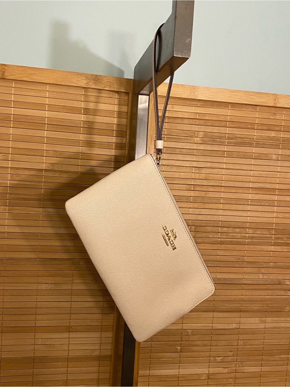 Coach Large Corner Zip Wrislet Wallet Chalk 3888 clutch wristlet